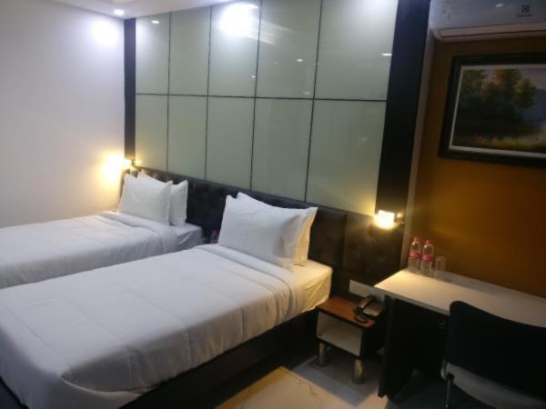 Hotel Kk Residency Nágpur Kültér fotó